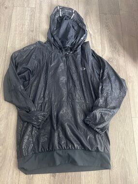 NEW! Oakley Black Lightweight Hooded Windbreaker Jacket